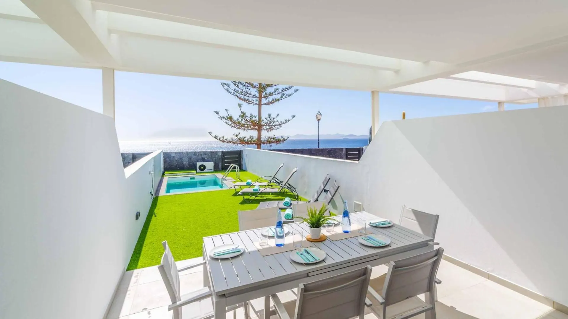 Marina Suite Villa Agua Playa Blanca