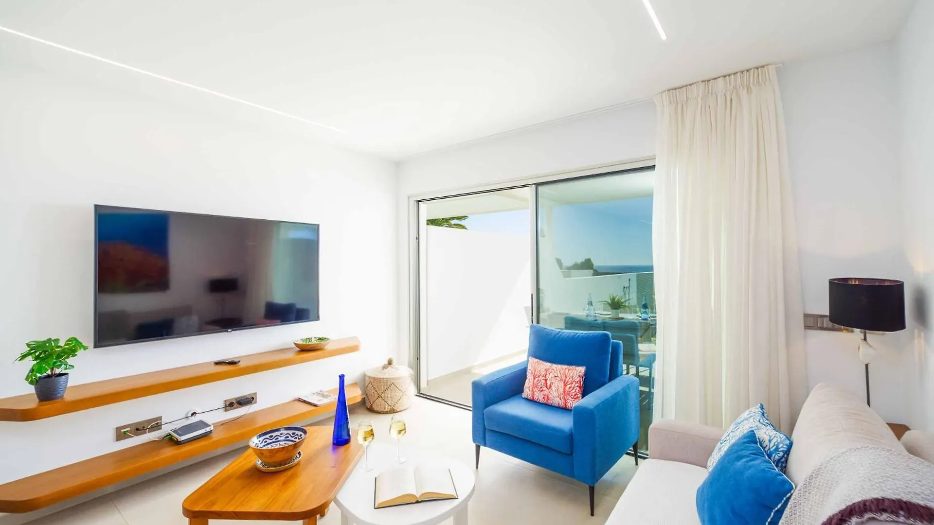 Marina Suite Villa Agua Playa Blanca