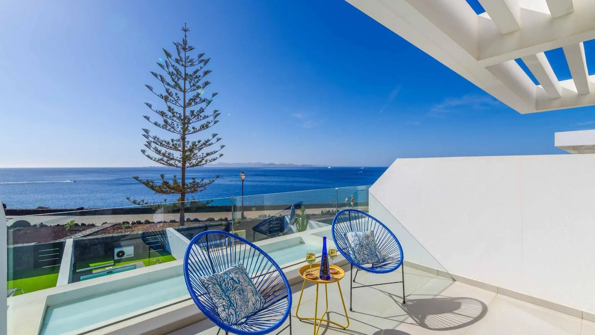 Marina Suite Villa Agua location